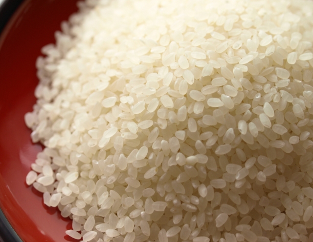 米の粒が小さい まっ白い粒も多くまずいのはなぜでしょうか 京都の米屋 独断と偏見のお米q A